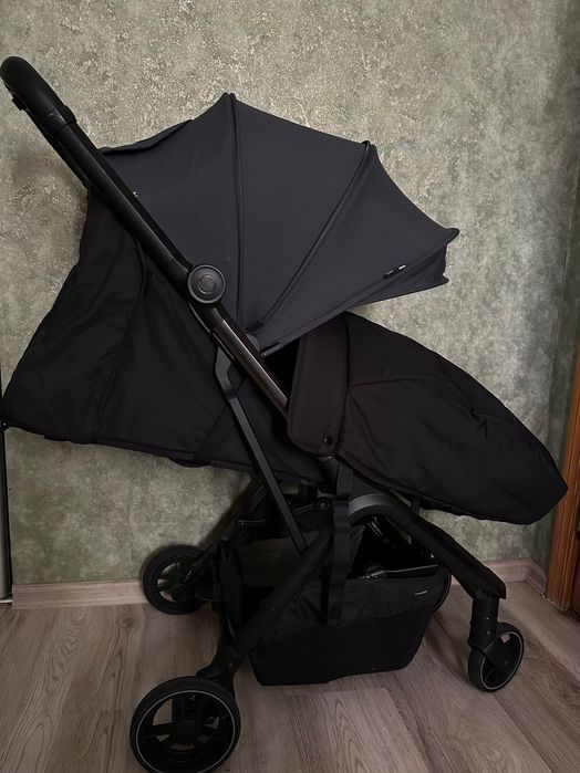 Прогулянковий візок Carrello Nova/ Карело Нова