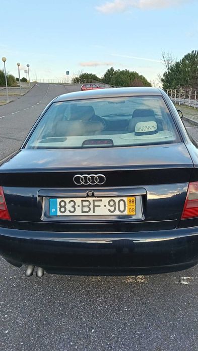 venda Audi A4 b5 1.9 110cv.