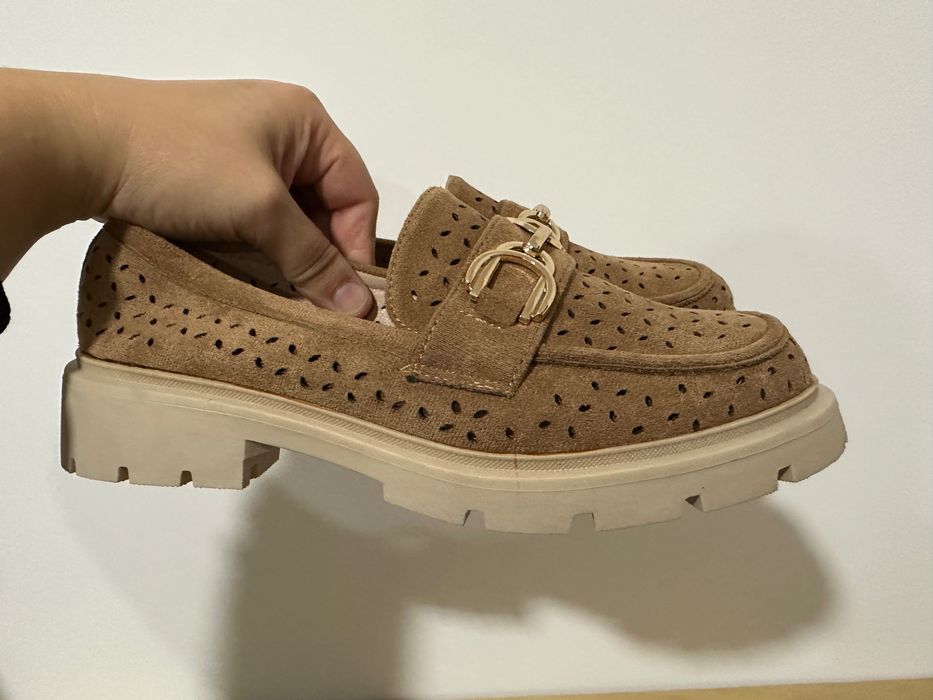 Sapatos Beges / Camel Nº 38 Novos
