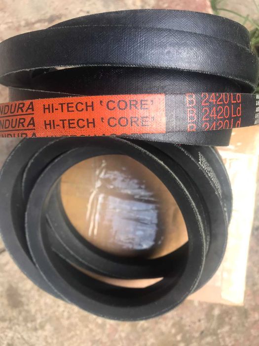 пас ремінь клиновий В 2420