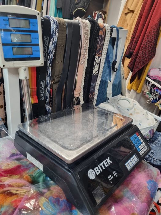 Вага торгівельна працює від розетки