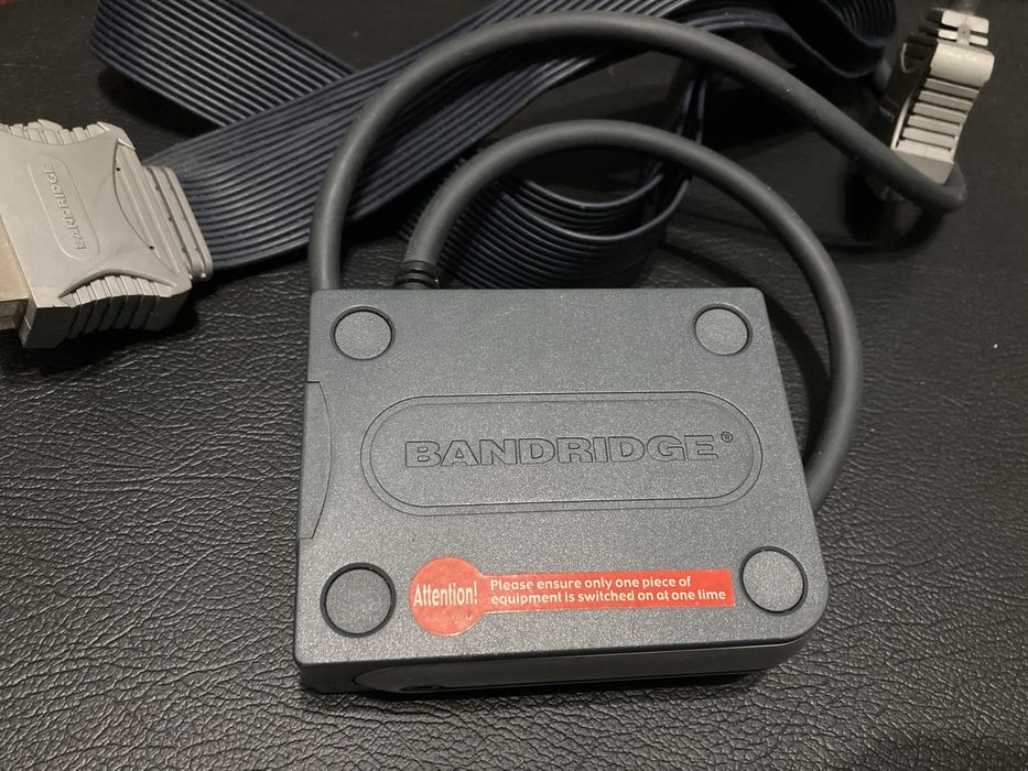 Tomada tripla + Scart Bandridge