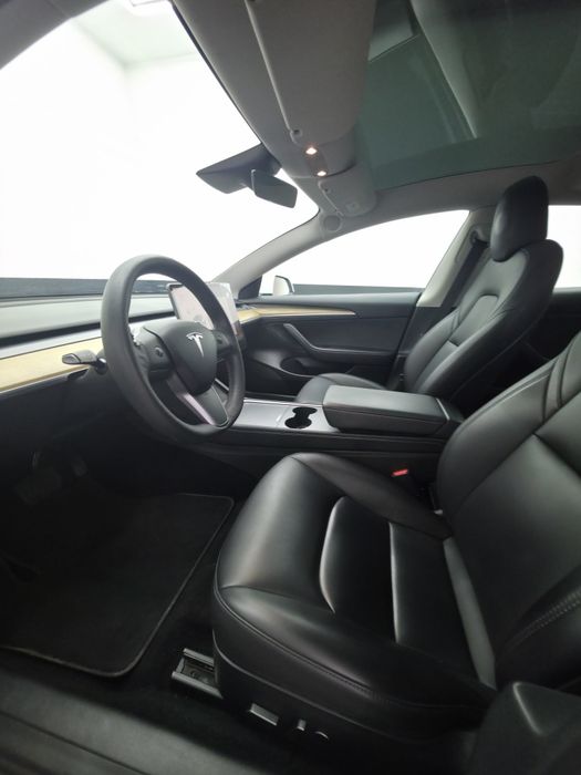 Tesla Model 3 ST. Plus RWD
