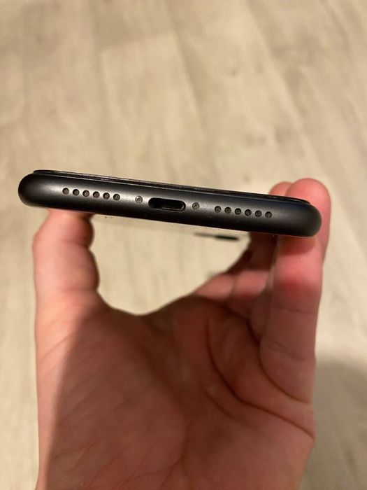 Продам срочно iphone 11