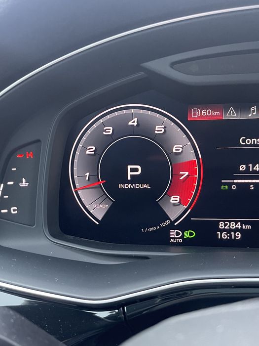 Срочно! Продаи Audi q7 2020 пробег 5000