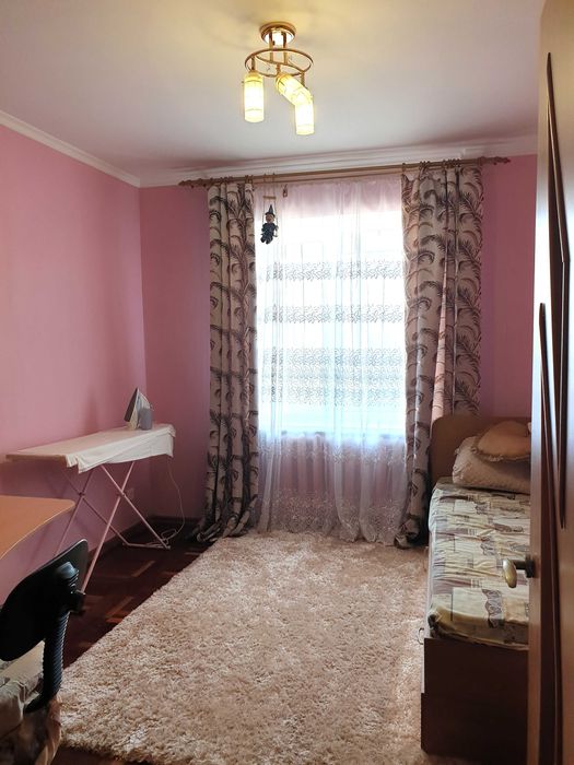 3 кімнатна, Піски, В.Українця (Новокузнецька), буд.1