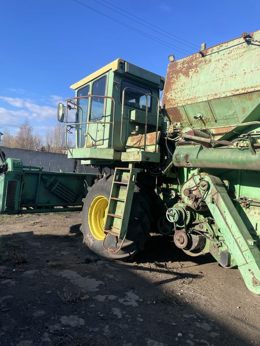 Комбаїн ДОН 1500