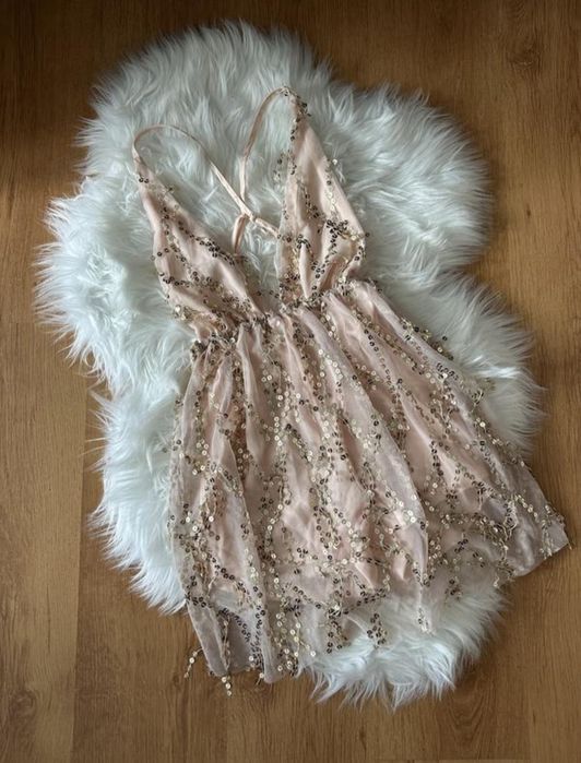 Шикарний комбінезон з сіточкою і золоті паєтки XS