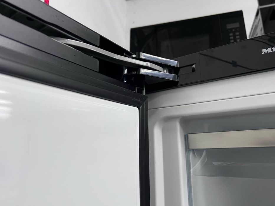 Графітова морозильна камера Miele FNS 4782 D/24рік/1,85м/