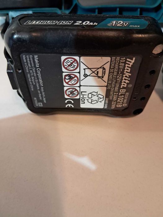 шуруповерт аккумуляторный makita DF333D