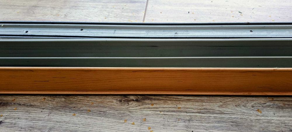 Prowadnice / szyny do drzwi przesuwnych 136 cm – komplet