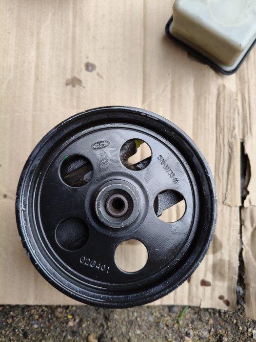 Насос ГУР Ford Mondeo Mk3 1.8.2.0 Duratec