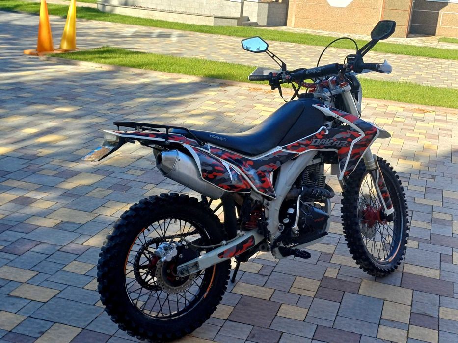 Мотоцикл Хорнет Дакар про