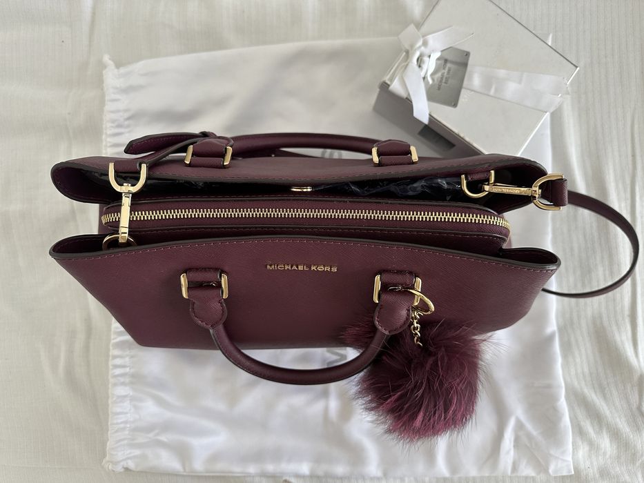 Mala bordeaux Michael Kors + acessório pêlo (NOVA)