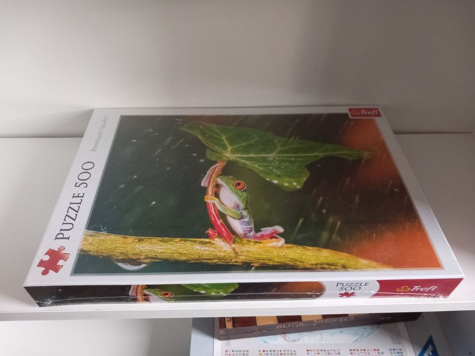 Puzzle mapa świata, żaba