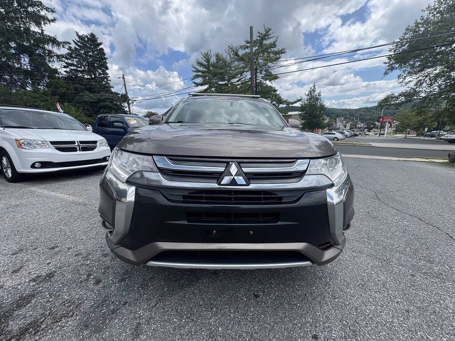 Mitsubishi Outlander Phev      2018