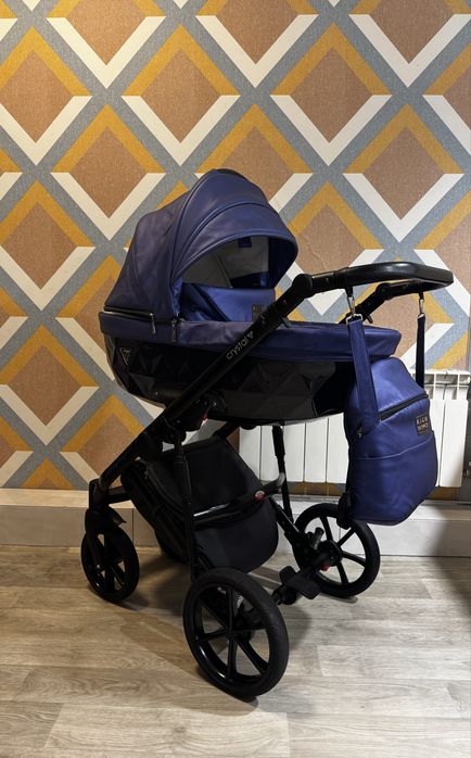 Десткая коляска Crystal 2 в 1
