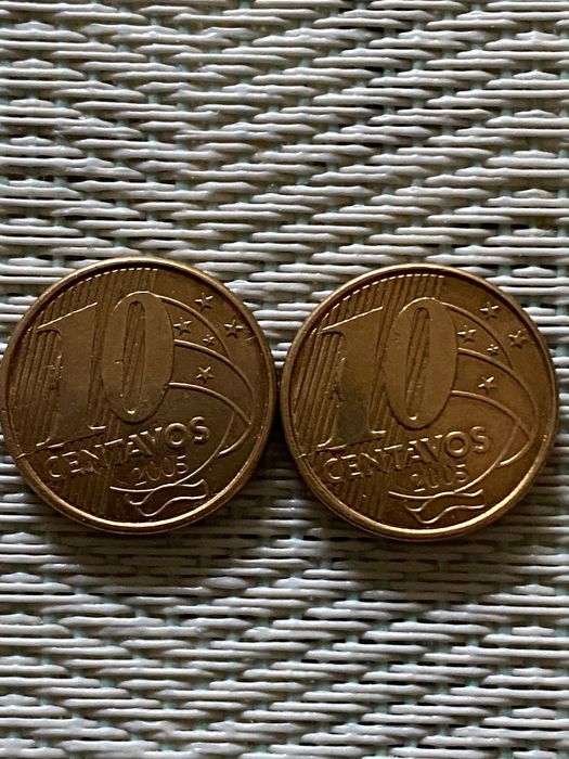 2 Moedas 10 centavos 2005 Brasil gémeas com erro Duplo - Boné  e Cunho Quebrado