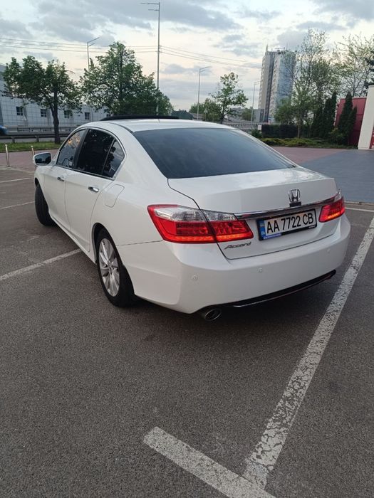 Продам Honda Accord Executive.
