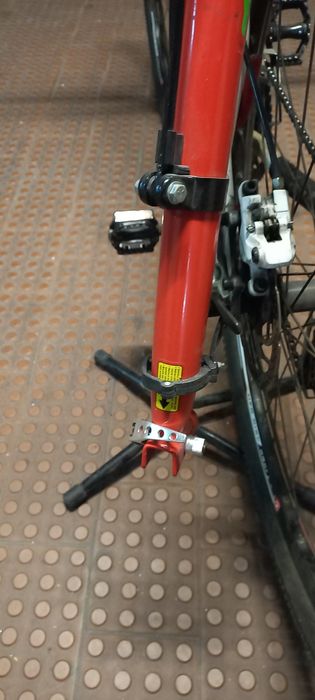 Bicicleta de criança com engate