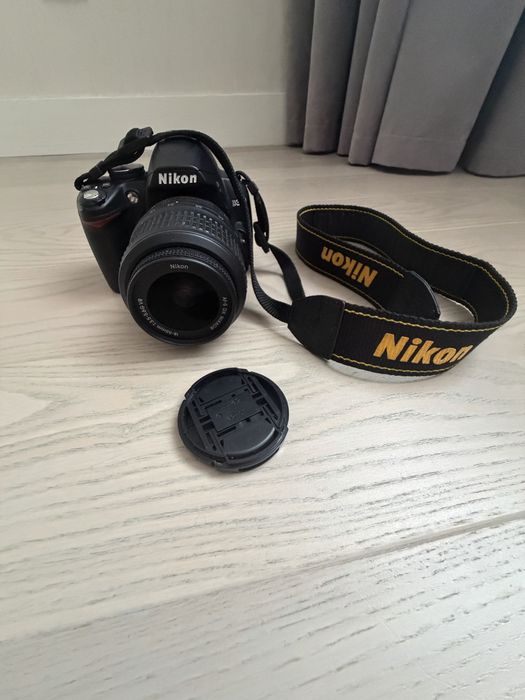Фотоапарат Nikon D 3000
