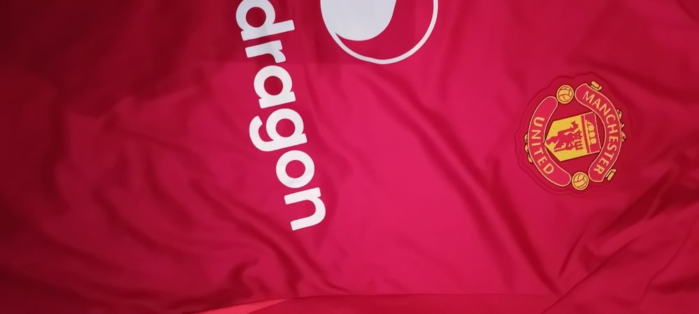Camisola L e bandeira Manchester United