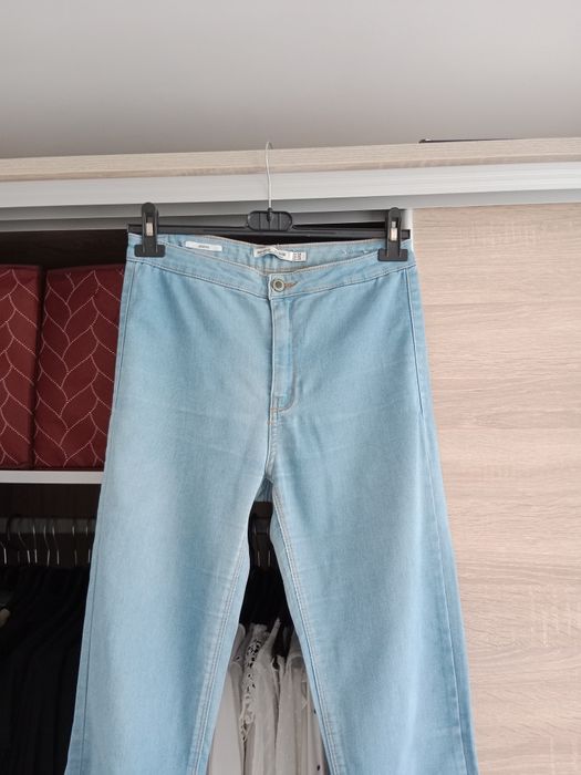 Spodnie jeansowe damskie z wysokim stanem Bershka mnem