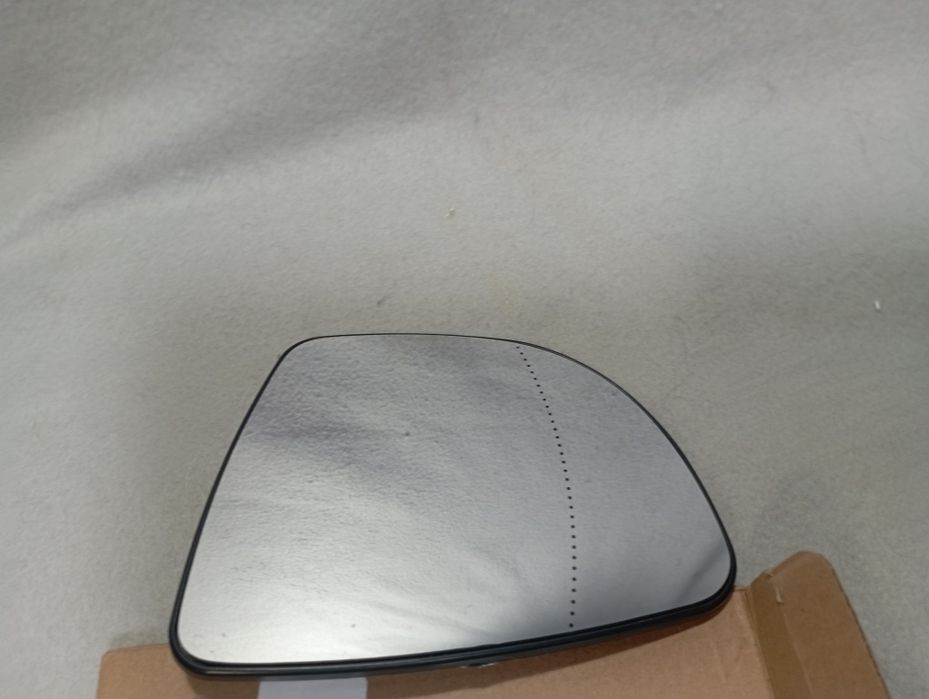 Дзеркальний елемент з підігрівом дзеркала лівого Renault Clio IV 201