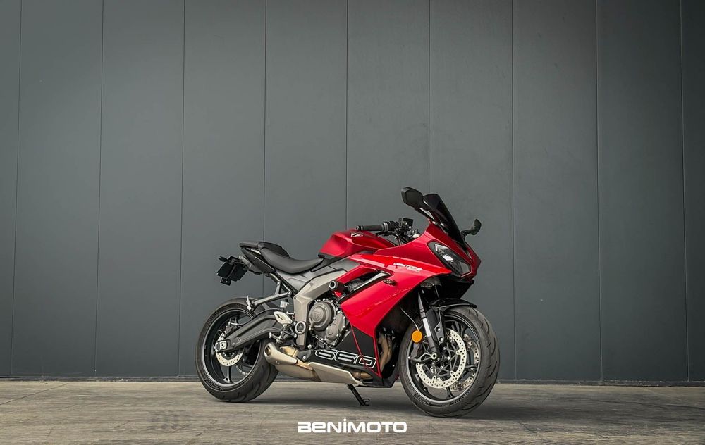 Triumph Daytona  660
