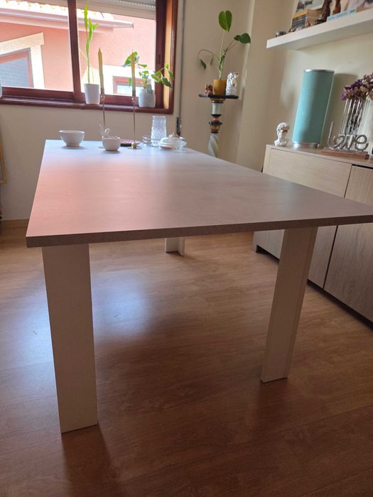 Mesa Conforama cinzenta