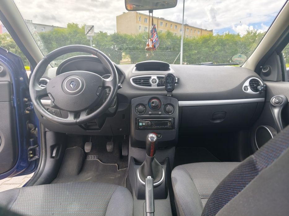Renault Clio III 1.6 16V 88 KM | manual | 2006 | 210 000 km