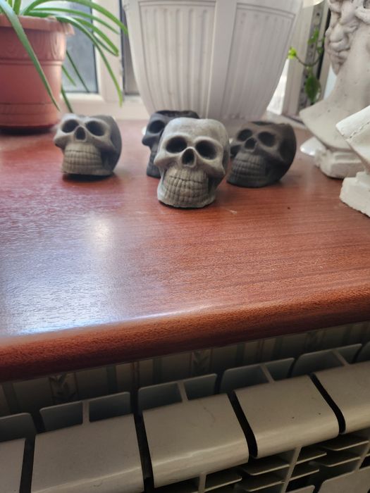 Пепельница череп ,бетон ,гипс
