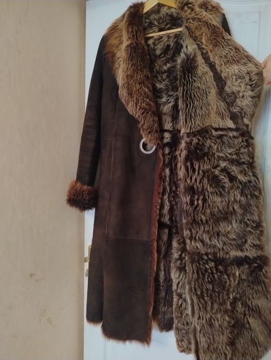 Продам Б/У дублёнку женскую, длинная