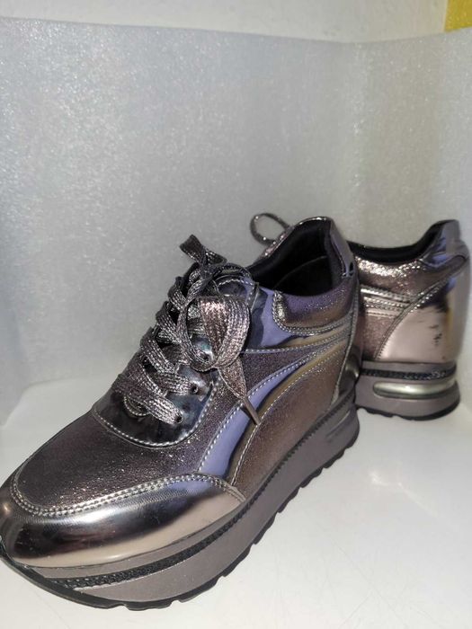 Buty damskie snikersy Chezoliny