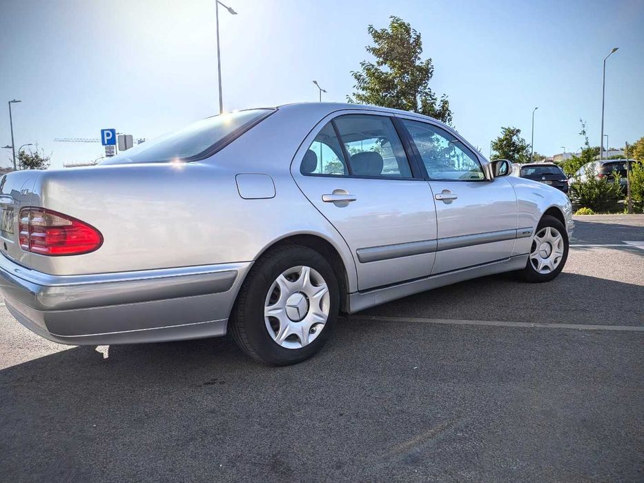 Mercedes W210 E220