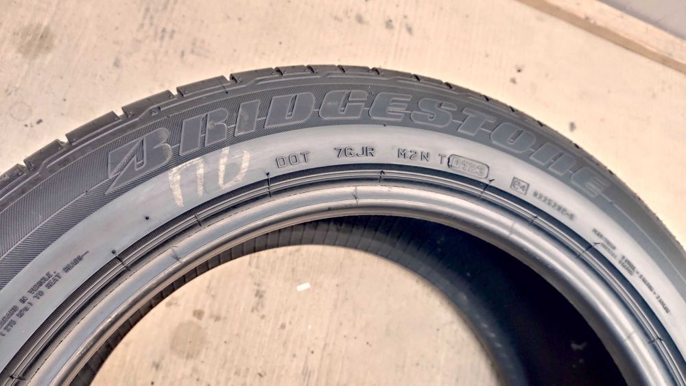Шини 225/50R17.  Bridgestone. 8мм. 95%
