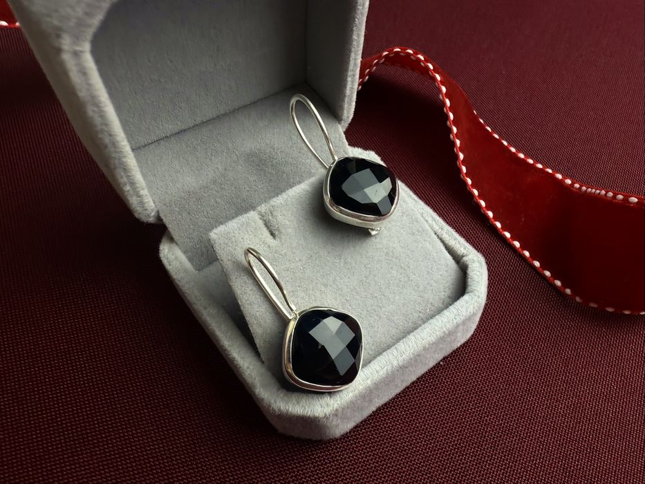 Срібні сережки 925-ї проби з натуральними оніксами