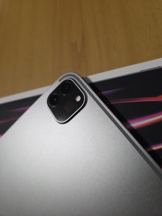 iPad Pro 11, M2, 4th Generation, Like New64738259746947122