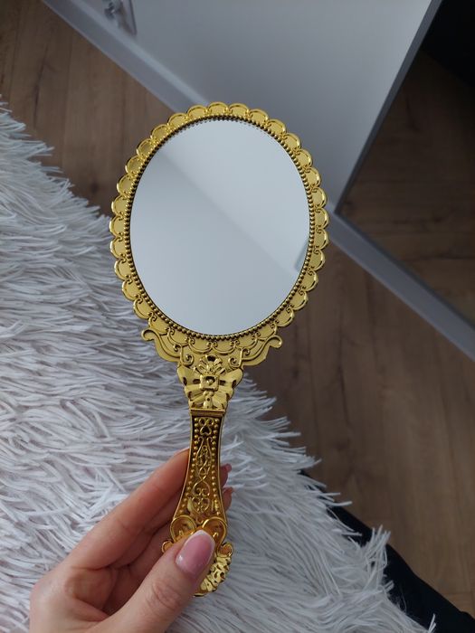 Lusterko kosmetyczne do ręki w kolorze złotym