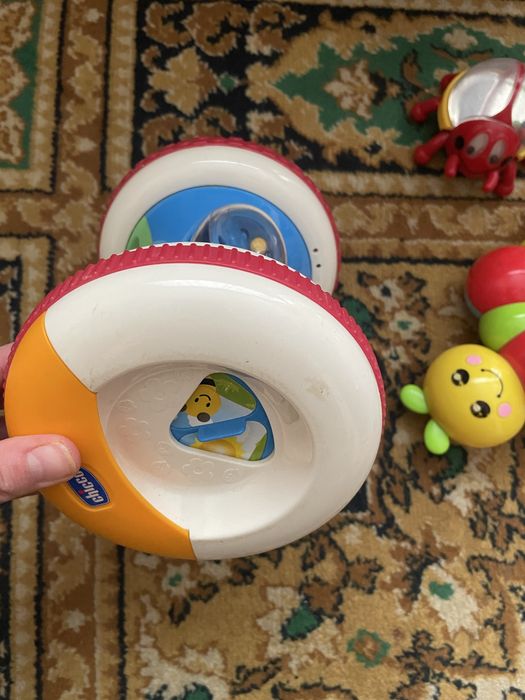 Іграшки для малюків