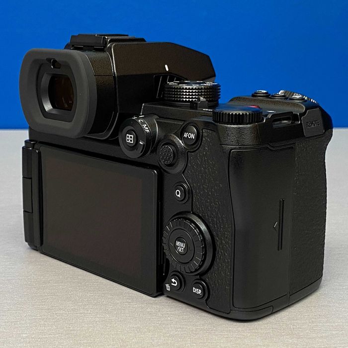 Panasonic Lumix DC-S5 II (24.2MP) + 20-60mm + 50mm f/1.8 - NOVA64170795877889123