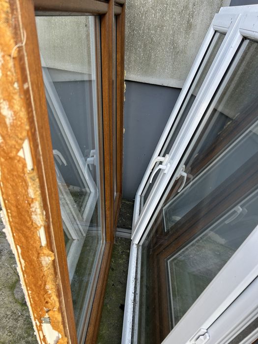 Okna do garazu ciemny dąb