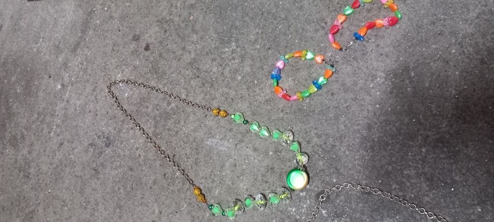 Ladies' Items – €2 Each64365279913474124