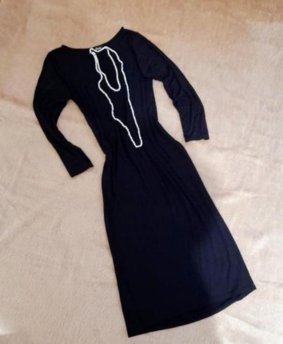 Сукня- міді чорного кольору від бренду Style