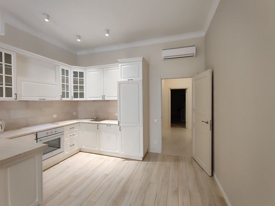 Сдам квартиру в ЖК"Сабанский"/парк Шевченко. Ланжерон. Гардеробная