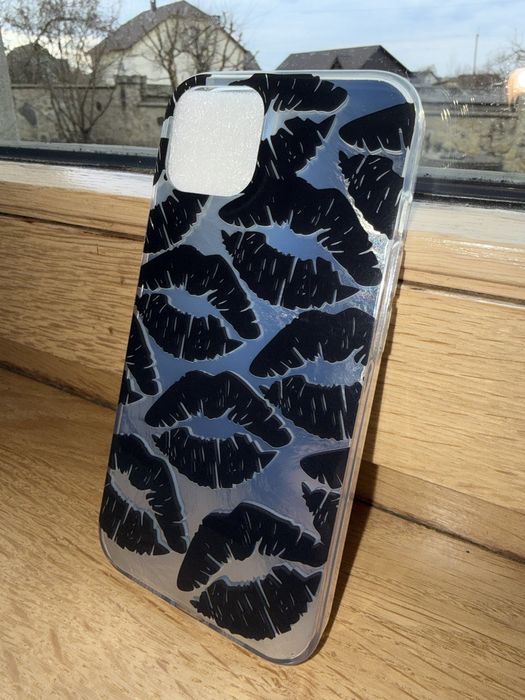 Чохол для iPhone 13