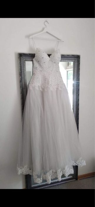 Suknia ślubna biała