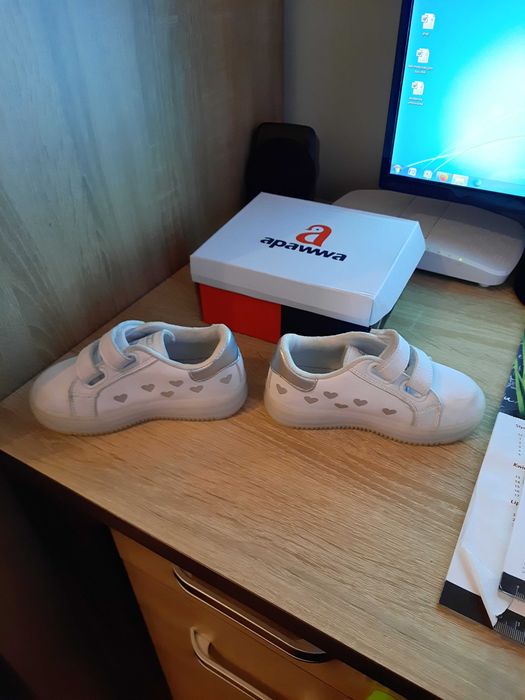 Buty Apawwa świecące rozmiar 25 (A-02)