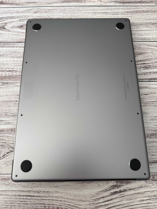 Apple MacBook Pro 16" 2021 M1 Pro/16Gb/512Gb Space Gray