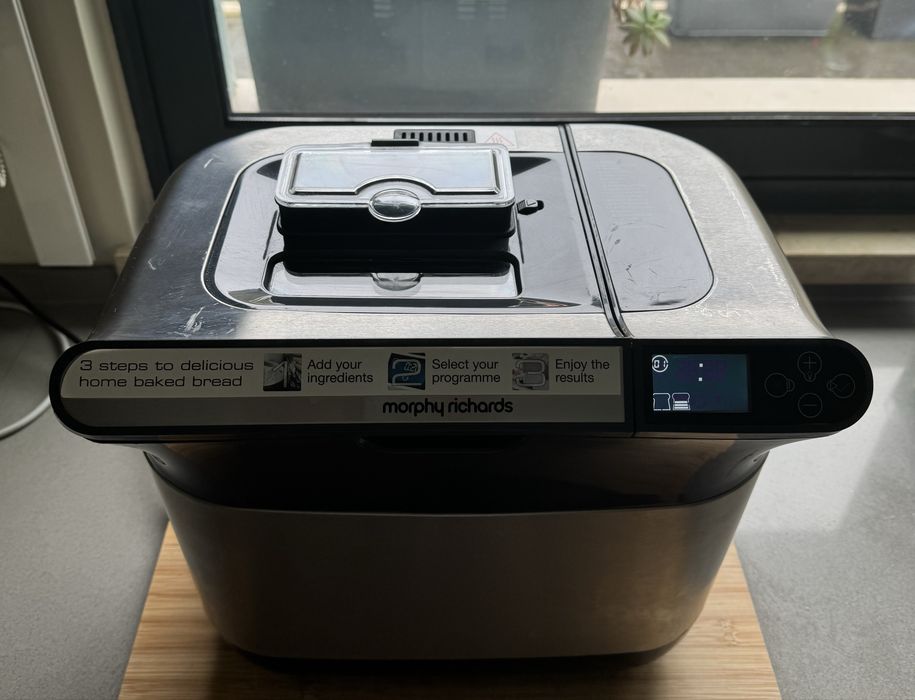 Máquina de fazer Pão - Morphy Richards 48319